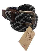 Carica l'immagine nel visualizzatore di Gallery, Cintura intrecciata da uomo in cuoio e tessuto grigio jeans OLD GALLES con fibbia in metallo – Made in Italy