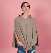 Carica l&#39;immagine nel visualizzatore di Gallery, PONCHO LANA BISSOLI HL100020 GRIGIO CHIARO
