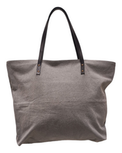 Carica l&#39;immagine nel visualizzatore di Gallery, Borsa BELLARTE in tessuto canapone grigio con stampa farfalla, dimensioni 50x40 cm  accessorio moda Made in Italy retro
