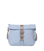 Carica l&#39;immagine nel visualizzatore di Gallery, Borsa a tracolla KCB modello 3451 in materiale vegano colore celeste, design moderno e sostenibile
