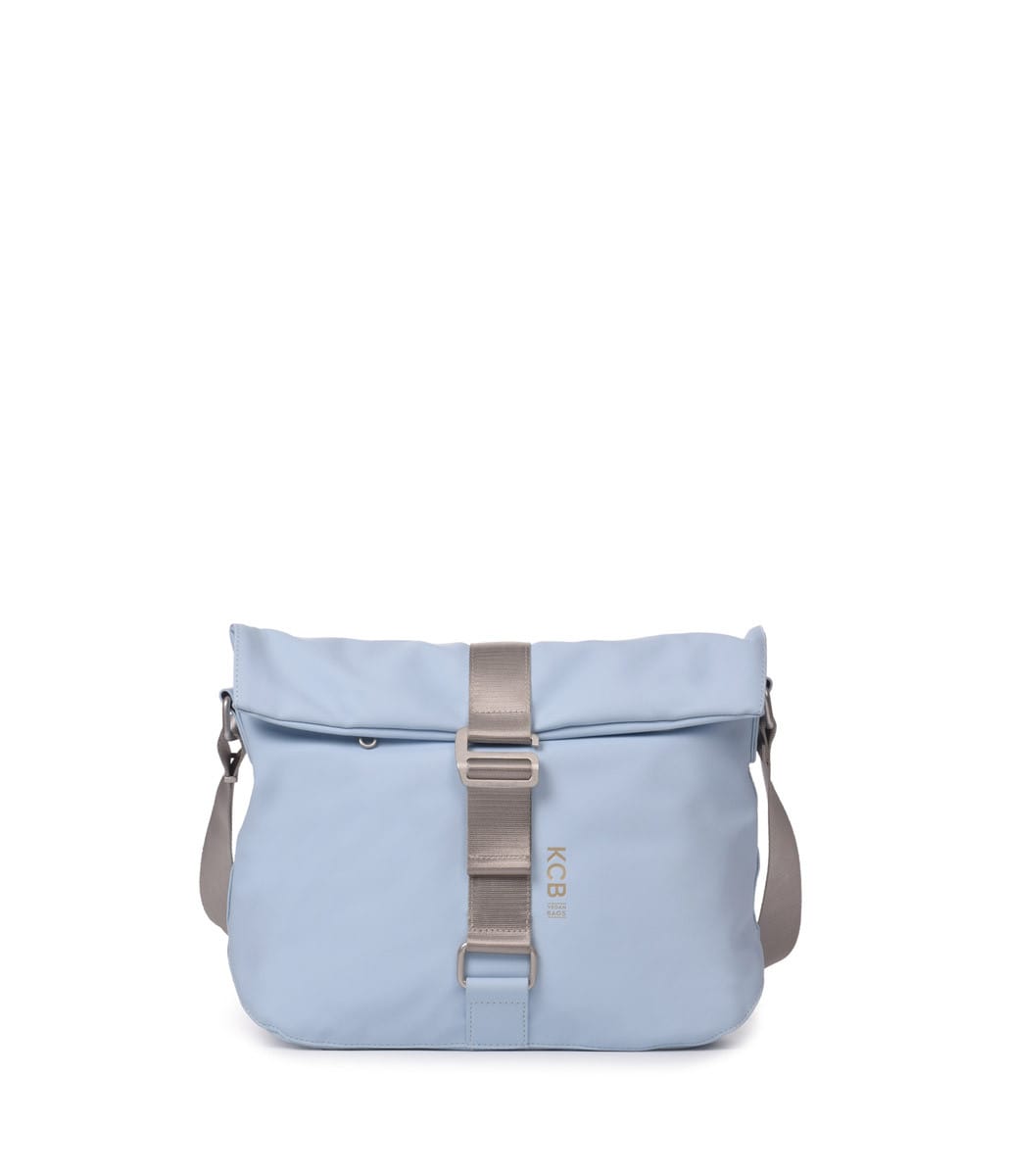 Borsa a tracolla KCB modello 3450 in materiale vegano celeste, leggera e pratica per l'uso quotidiano
