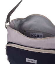 Carica l&#39;immagine nel visualizzatore di Gallery, Borsa a tracolla da donna KCB in poliestere grigio e blu, modello 3463 con tracolla regolabile e tasca frontale – ideale per l&#39;uso quotidiano interno

